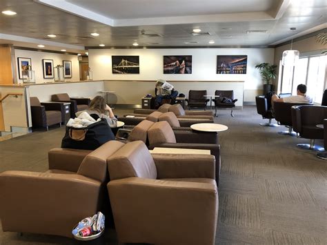 Lounge Review: American Airlines First Class Lounge London Heathrow ...