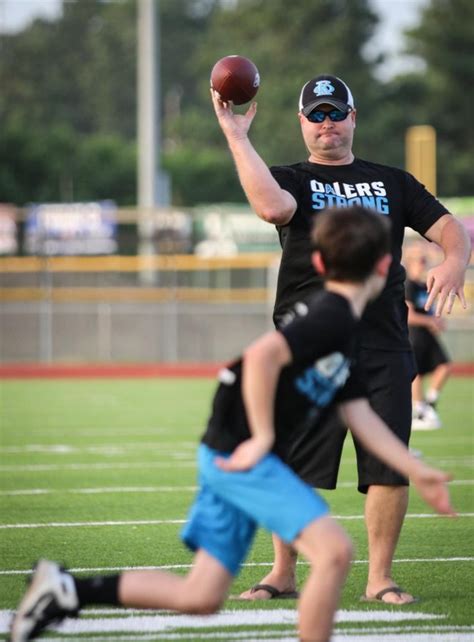 Former Texans Cornerback Aaron Glenn Visits Future Panthers Camp at ...