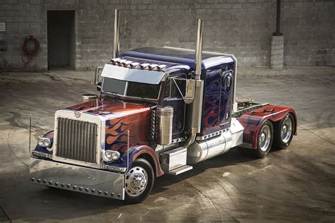 Here’s Your Chance to Own Optimus Prime and Bumblebee from the Transformers Movies