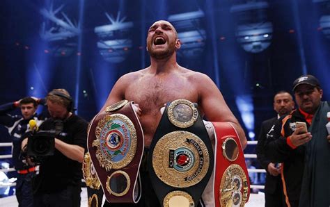 Tyson Fury Defeats Wladimir Klitschko To Become Heavyweight Boxing ...