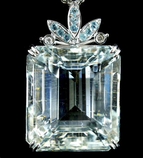 Aquamarine March Birthstone - The Gem Museum Singapore