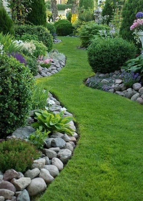 37 Attractive Rock Garden Landscaping Ideas Youll Love | Rock garden landscaping, Small backyard ...