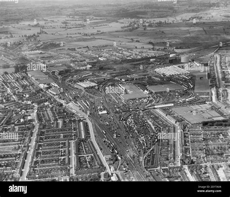 SWINDON, Wiltshire. The Great Western Railway Works, Swindon station ...