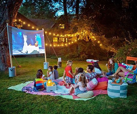 How To Throw An Awesome Outdoor Movie Night | Fun With Kids