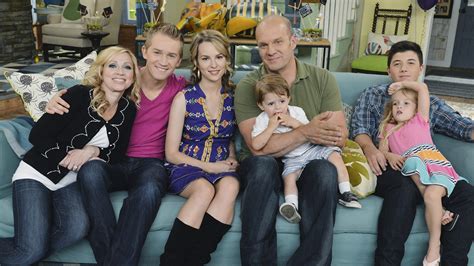 Disneys Good Luck Charlie Cast Reunites! See Baby Charlie - EroFound