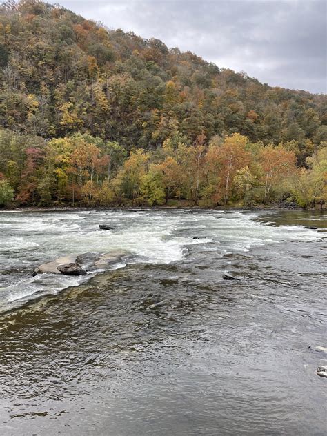 West Virginia in autumn colors. : r/Outdoors