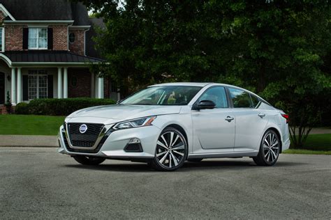 Nissan reveals details about new Altima model