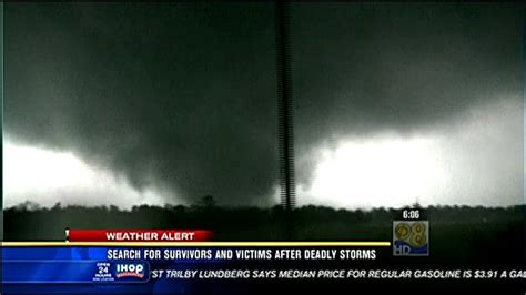 Rescuers race to find survivors of Joplin tornado | cbs8.com