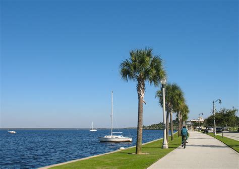 Afternoon stroll at Sanford Riverwalk | Florida Hikes!