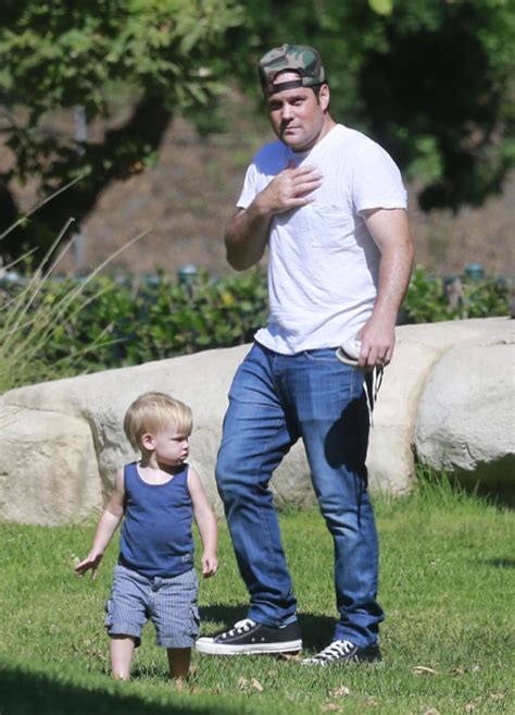 Exclusive… Mike Comrie Takes Luca To The Park | Celeb Baby Laundry