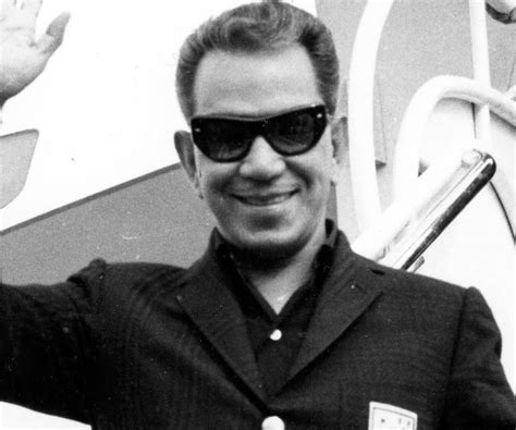 Cantinflas Biography - Facts, Childhood, Family Life & Achievements