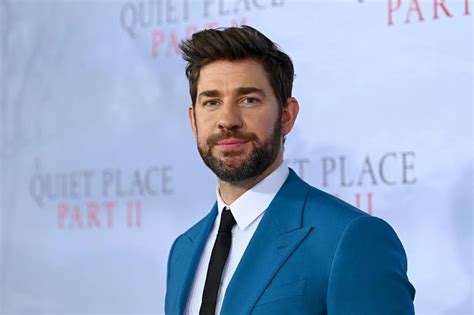 John Krasinski Biography, Age, Wiki, Height, Weight, Girlfriend, Family & More