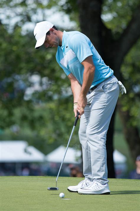 Rory McIlroy switches putter mid-tournament at Travelers Championship | Golfweek