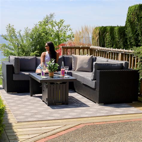 How to Choose the Perfect Patio Furniture for Your Backyard