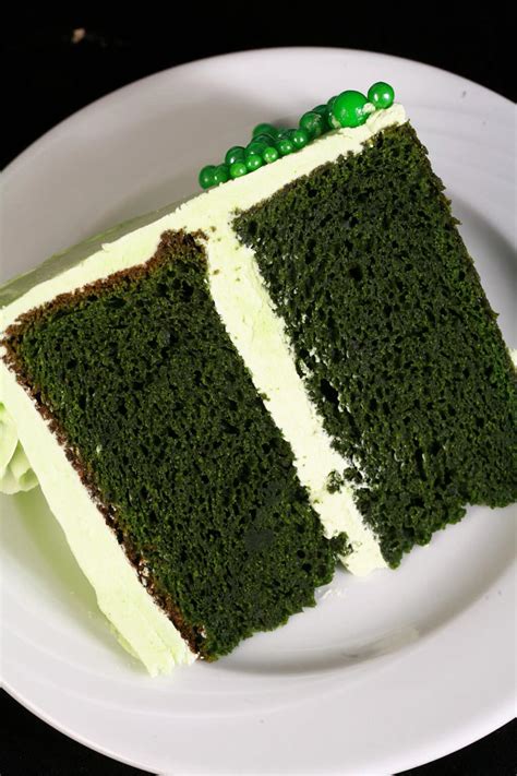 St. Patrick's Day Green Velvet Cake - Celebration Generation