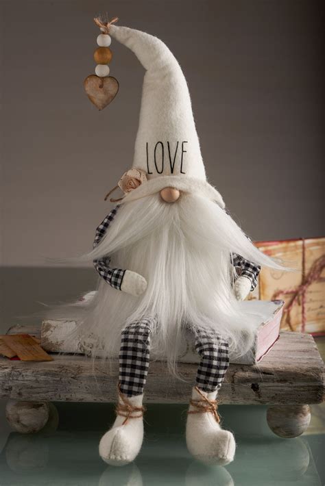 Love.jpg in 2020 | Gnomes, Gnome patterns, Gnomes crafts