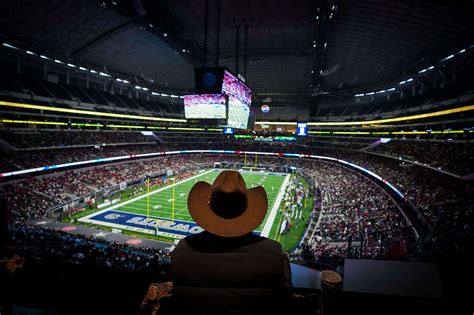 Combined attendance for 2023 UIL state football championships lower ...