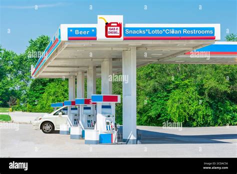 Petrol station signage hi-res stock photography and images - Alamy