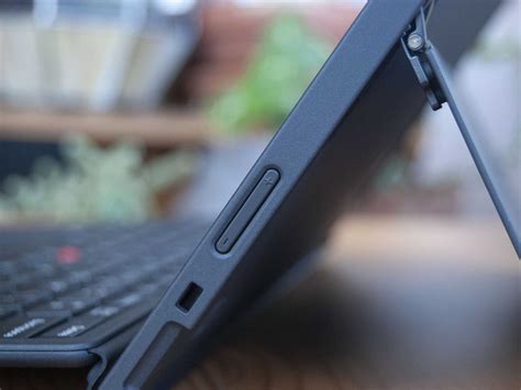 Lenovo ThinkPad X12 Detachable review: Taking on the Surface Pro 7 Plus in the 2-in-1 market ...