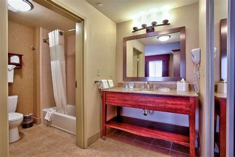 Hampton Inn & Suites Scottsdale at Talking Stick Scottsdale, Arizona, US - Reservations.com