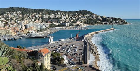 File:Nice harbour entrance 01.jpg - Wikimedia Commons