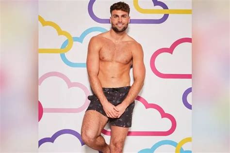 Who is Tom Clare as Macclesfield FC star prepares for Love Island villa? - Cheshire Live