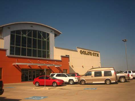 File:Gold's Gym, Laredo, TX IMG 1853.JPG - Wikimedia Commons