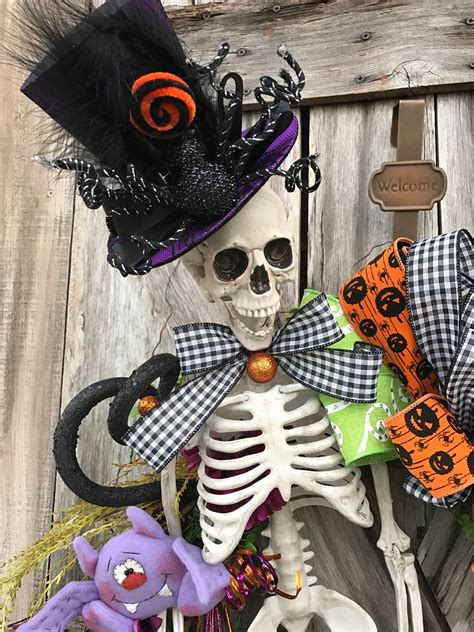 Mr. Bones, Skeleton Wreath, Skeleton Decor, Halloween Wreath, Halloween Decor, Halloween Door ...