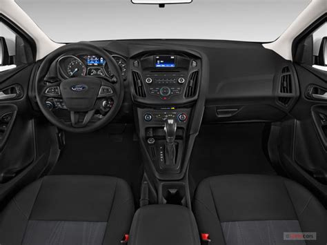 2017 Ford Focus Interior | U.S. News & World Report