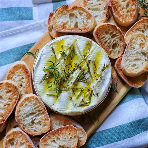 10+ Camembert Cheese Recipes