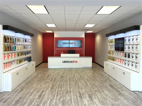 uBreakiFix adds third Toronto location - Cartt.ca