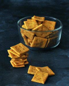 Vegan Cheese Crackers | Gluten Free Snack | spabettie