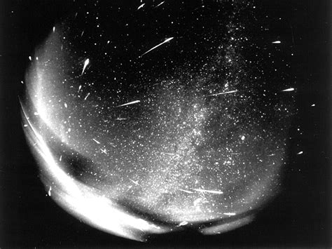 Photographing the Leonid Meteor Shower – SKY LIGHTS