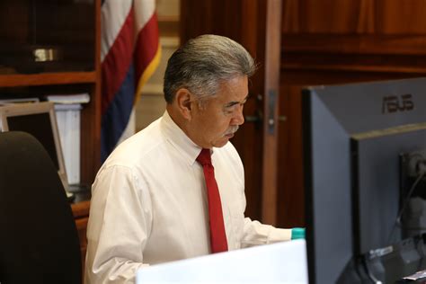 Hawaii governor asks for more bond spending in budget | Bond Buyer