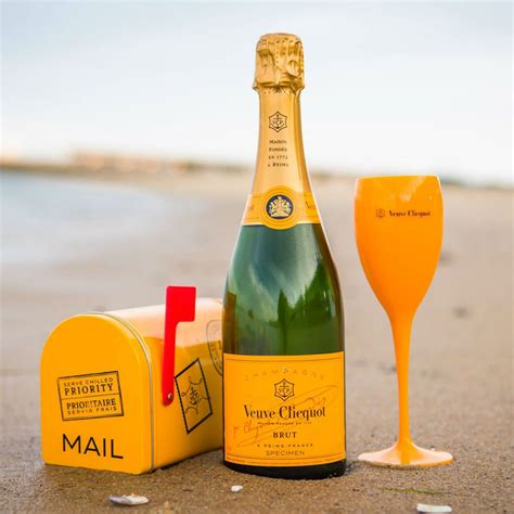 Champagne Veuve Clicquot brut carte orange - Veuve Clicquot - Pickture