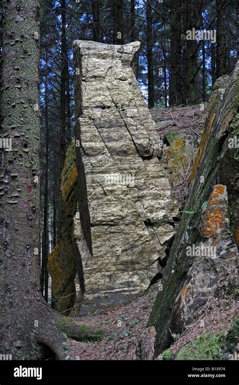 "Touchstone", 1998. Outdoor sculpture by Gregory Scott-Gurner ...