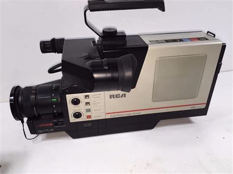 RCA CPR300 VHS CAMCORDER IN CASE (0217) | Photography equipment, Rca, Camcorder