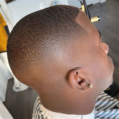 30+ Mid Fade Haircuts for Men: Change Your Image Now