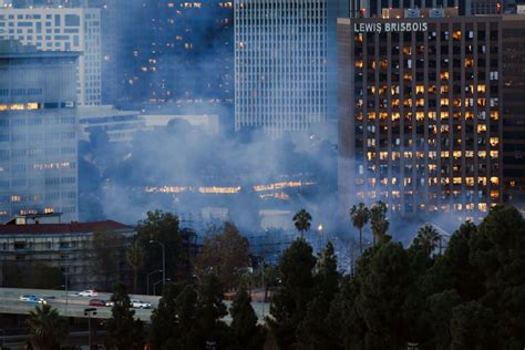 Huge L.A. blaze being investigated as a criminal fire - Los Angeles Times