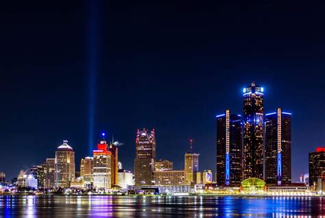 Detroit Skyline from Windsor Canada. | Detroit skyline, Windsor canada, Skyline