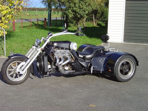 Custom and Chopper Motorcycles and Parts: Holden V6 Trike Build