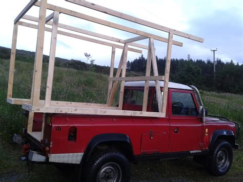 Demountable camper for Land Rover 110: DIY Demountable Camper