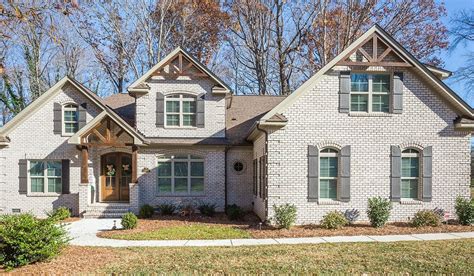 10+ Whitewashed Red Brick House