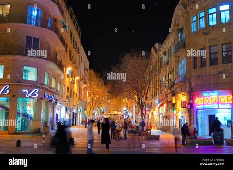 Night dark nightlife evening hi-res stock photography and images - Alamy