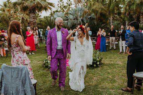 This Colorful Acre Baja Wedding Was Inspired By Mexican Culture | Junebug Weddings