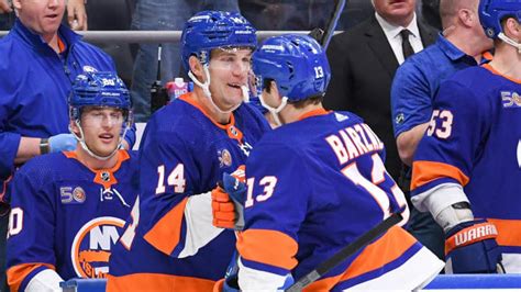 NHL: Bo Horvat flashes hands, skill on first goal with Islanders