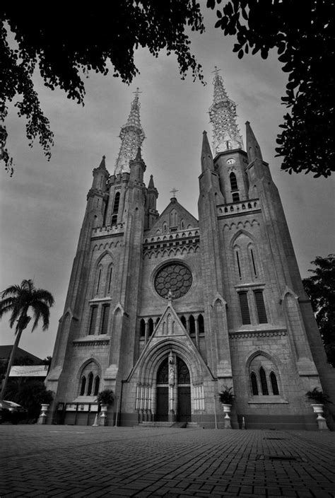 gereja katedral jakarta by wisnuwibowo on DeviantArt