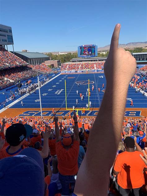 History Lesson: How Did Boise State University Get it's Blue Turf