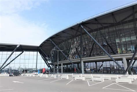 Parking aéroport Lyon : les meilleurs parkings pas cher