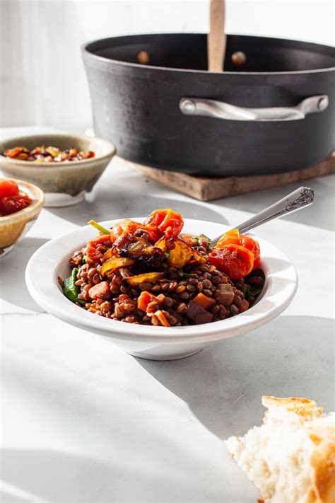 French Lentils Braised in Red Wine and Caramelized Onions - Balancing Bowls